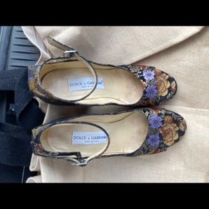 Dolce & Gabbana Silk Floral Pattern